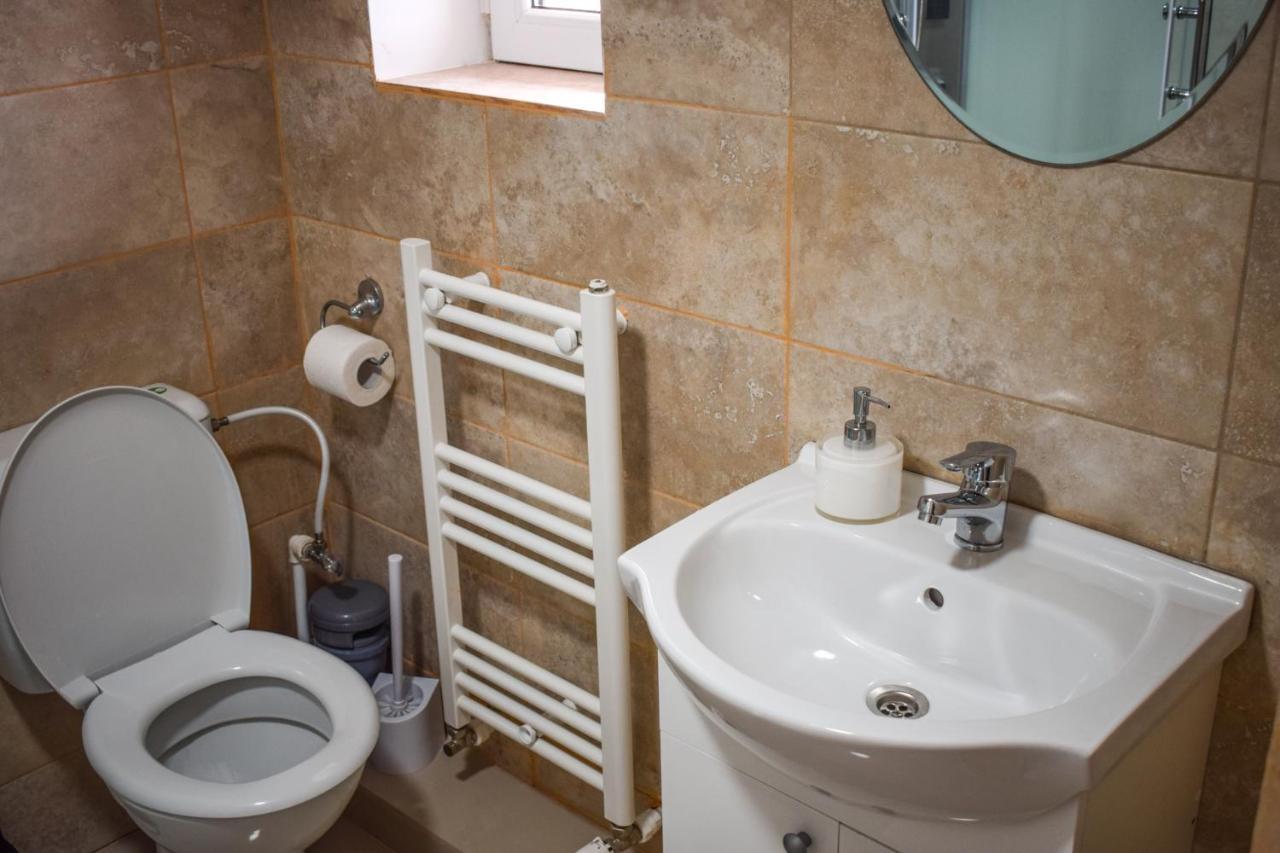 B House Rooms Jassy Zewnętrze zdjęcie